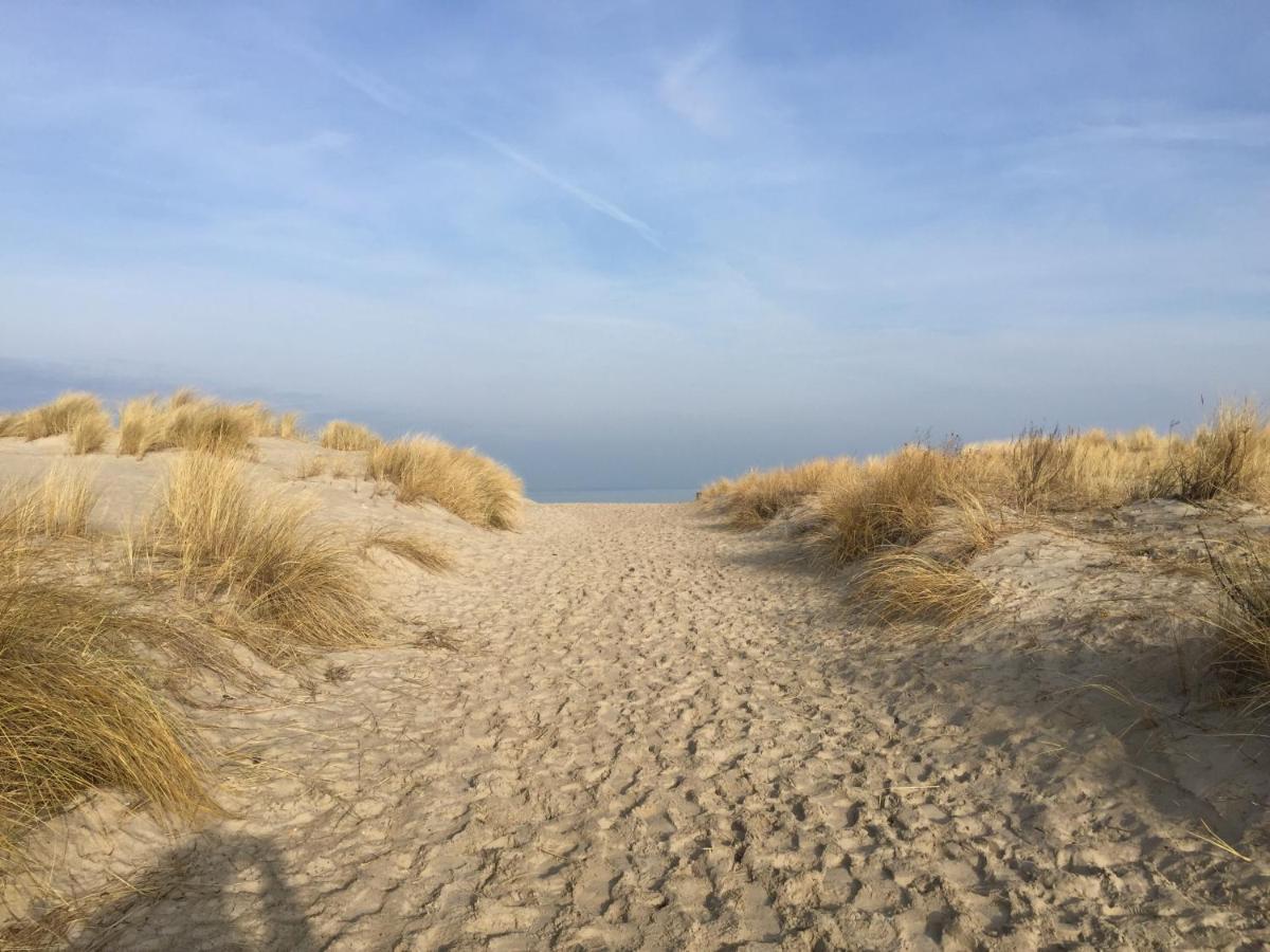 Ankerplatz Warnemuende - Direkte Strandnaehe Mit Leuchtturmblick Rostock Exterior foto